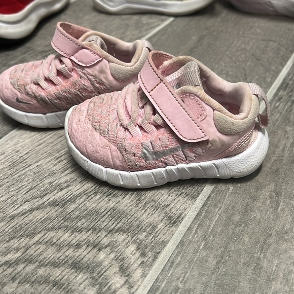 Light Pink Toddler Nike - Picture 2 of 6